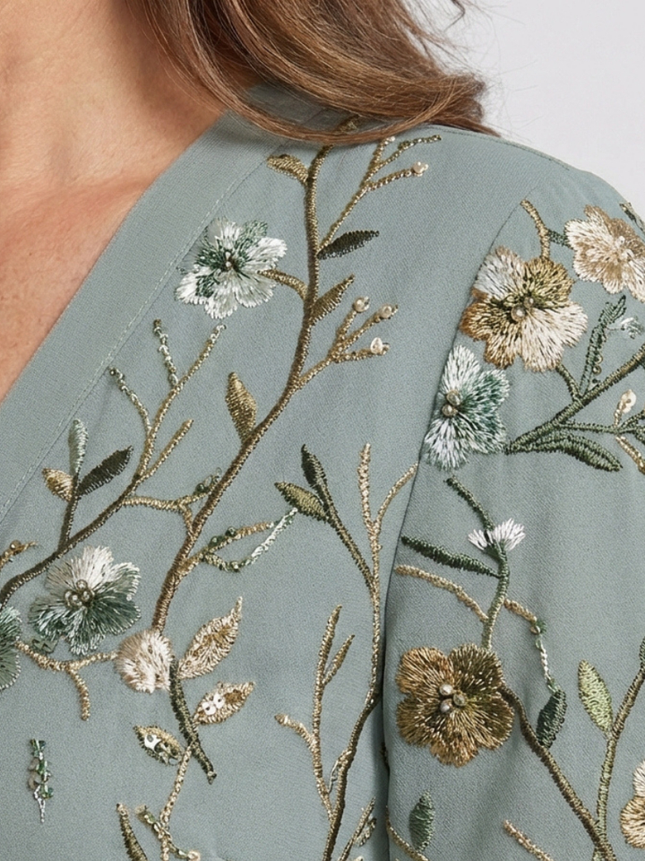 Evadne | Maxi-jurk met bloemenprint, V-hals en korte mouwen